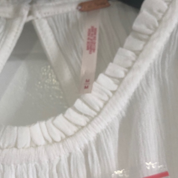 Free People Top NWT Kelsey White Size M Boho Super Versatile Shirred PERFECT😊 - Picture 9 of 16